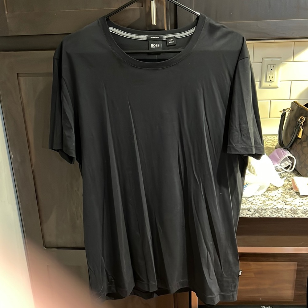 Hugo Boss Black mens casual tshirt. Awesome material. Size XL